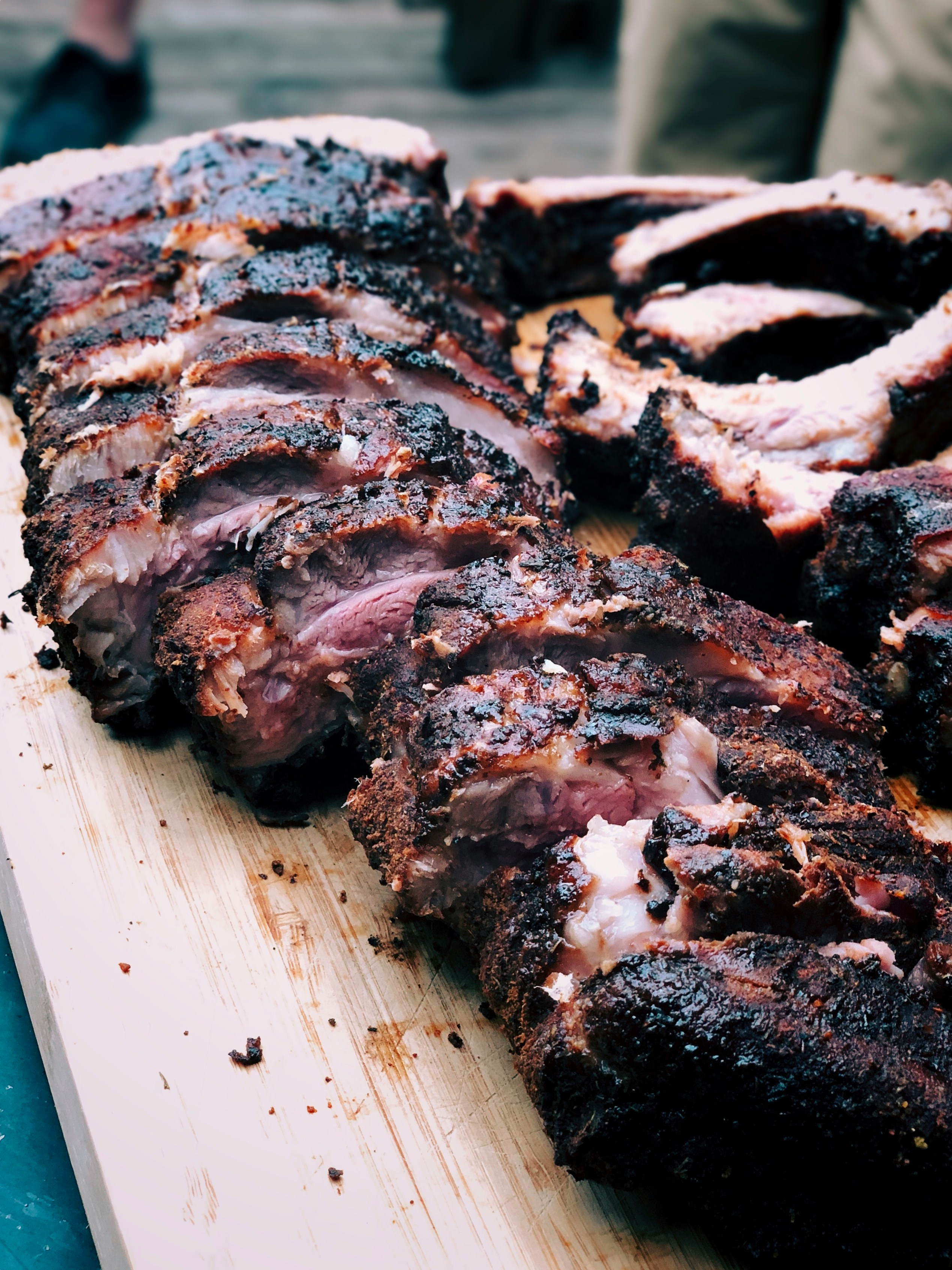 picture of grilled ribs with bbq